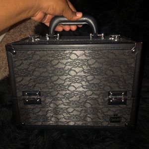 Caboodle lace print